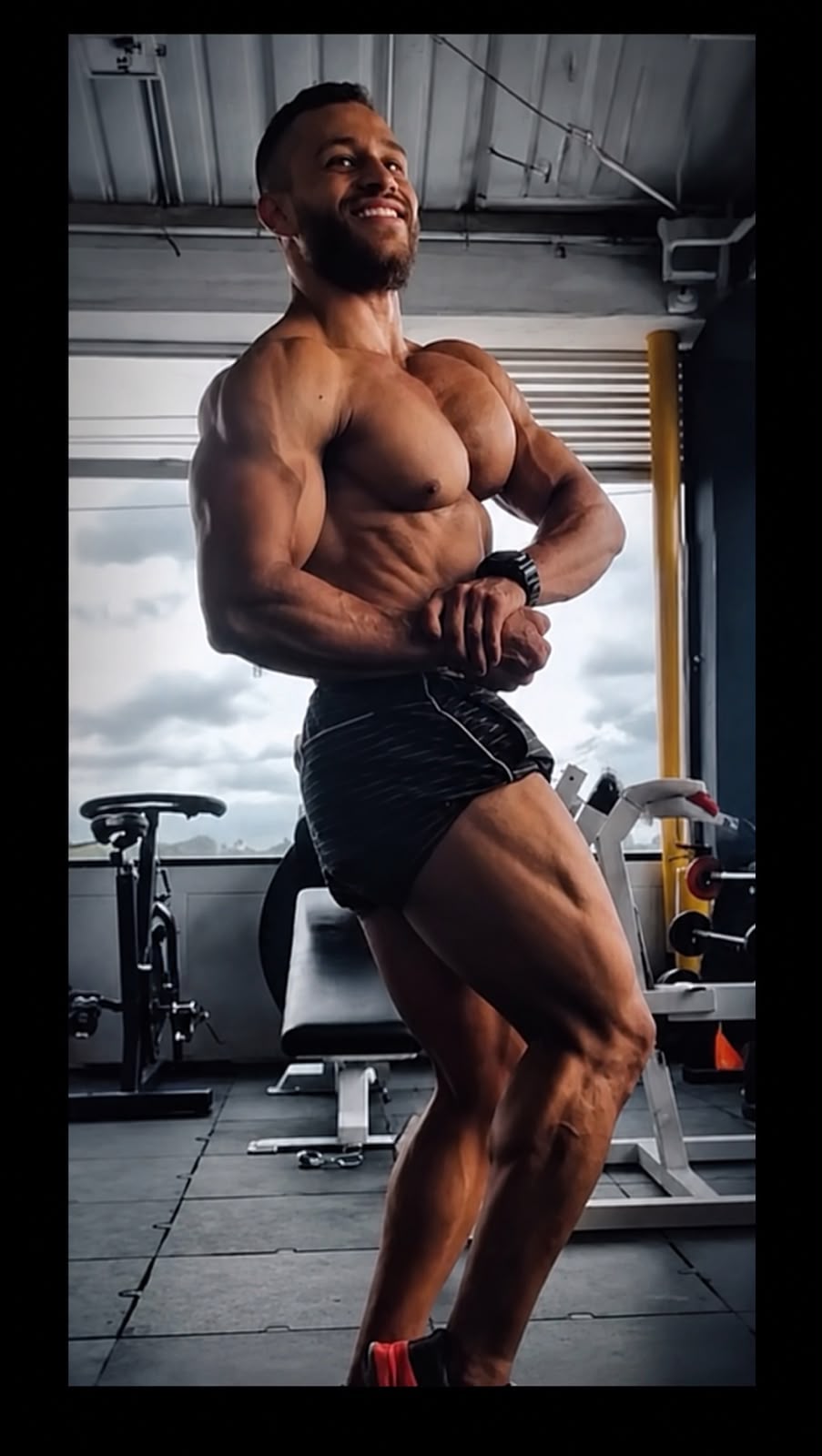 Entrenador VIKINGOFIT en el gimnasio
